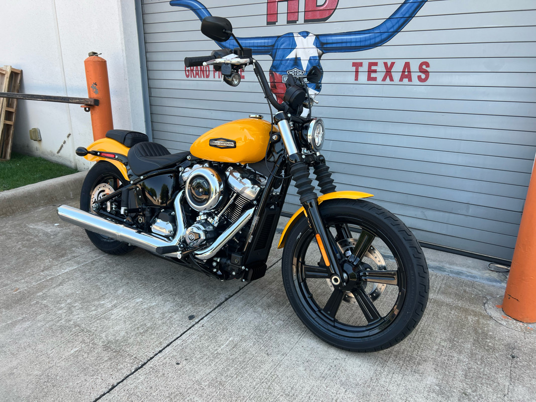 Street Bob®