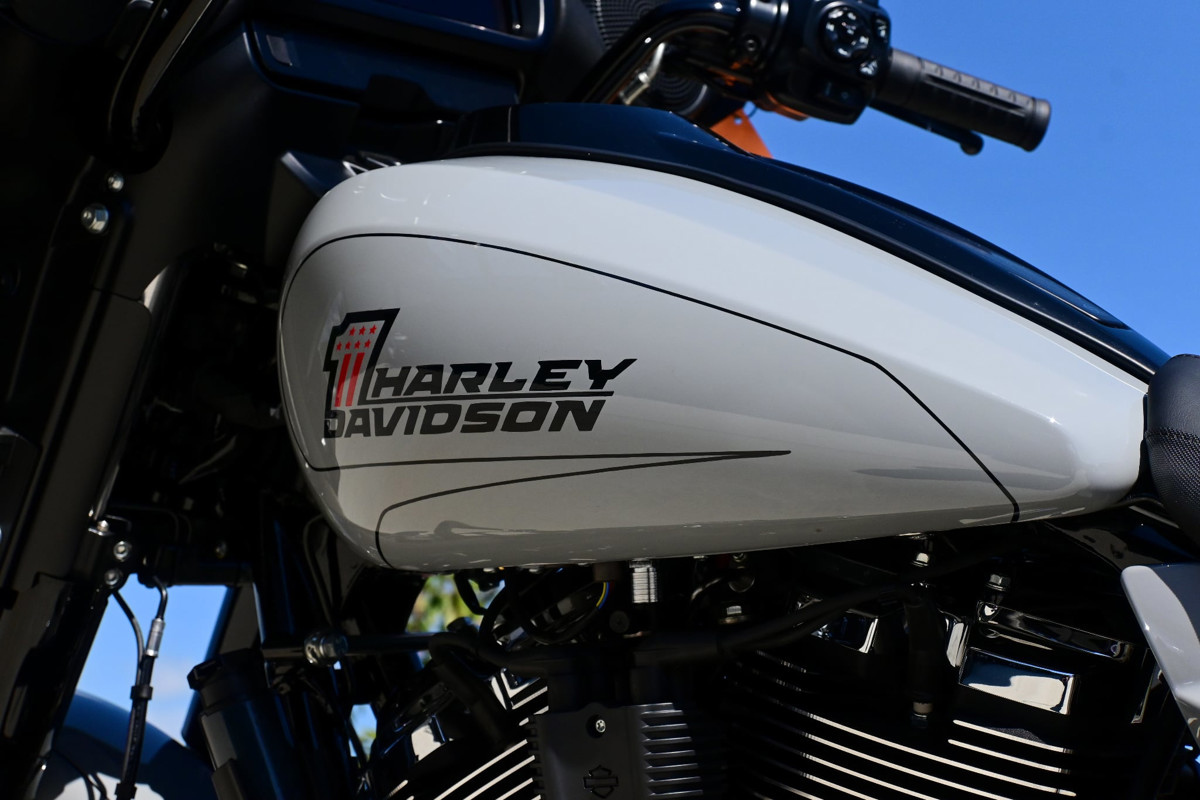 Street Glide®