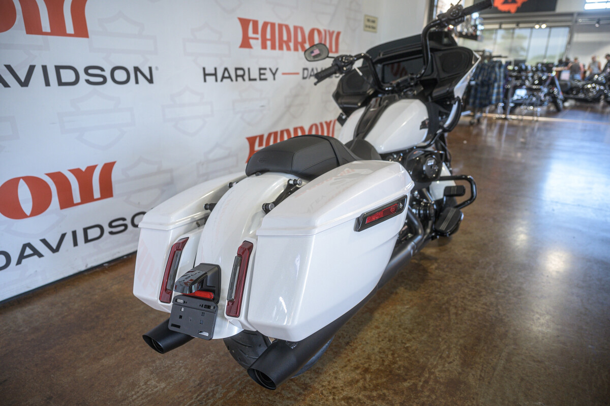 Road Glide®