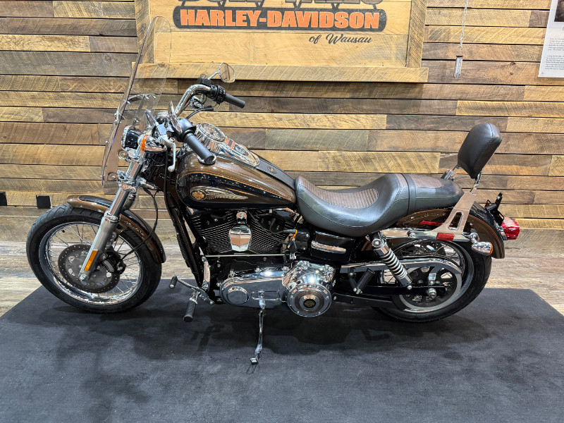 Dyna® Super Glide® Custom 110th Anniversary