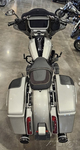 CVO® Street Glide®