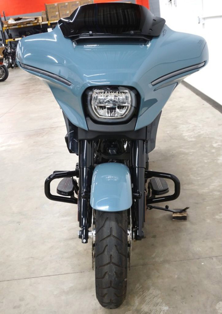 Street Glide®