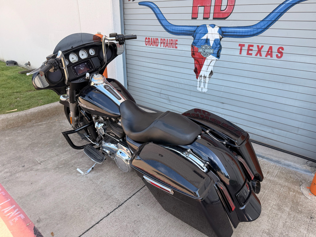 Street Glide®
