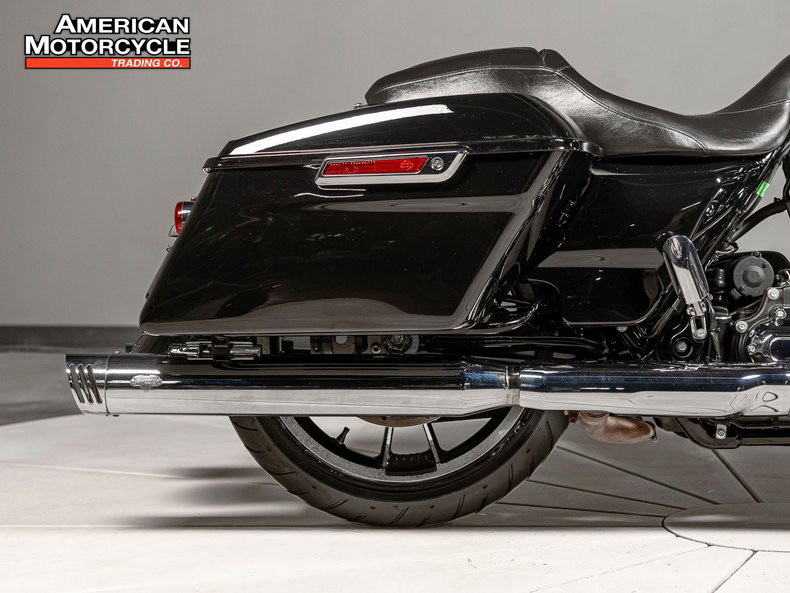 Road Glide®