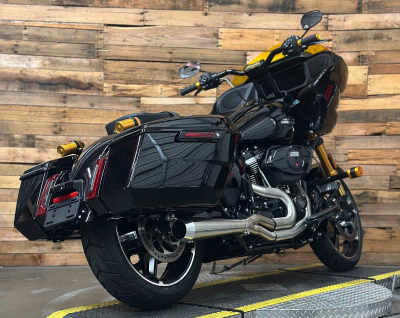Road Glide®