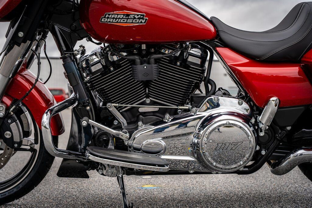 Street Glide®