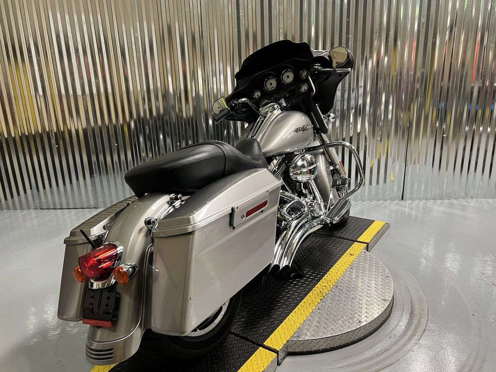 Street Glide®