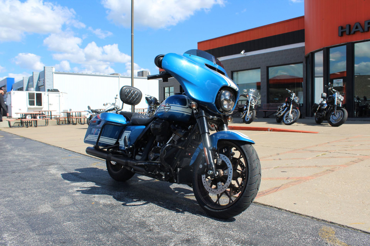 Street Glide® ST