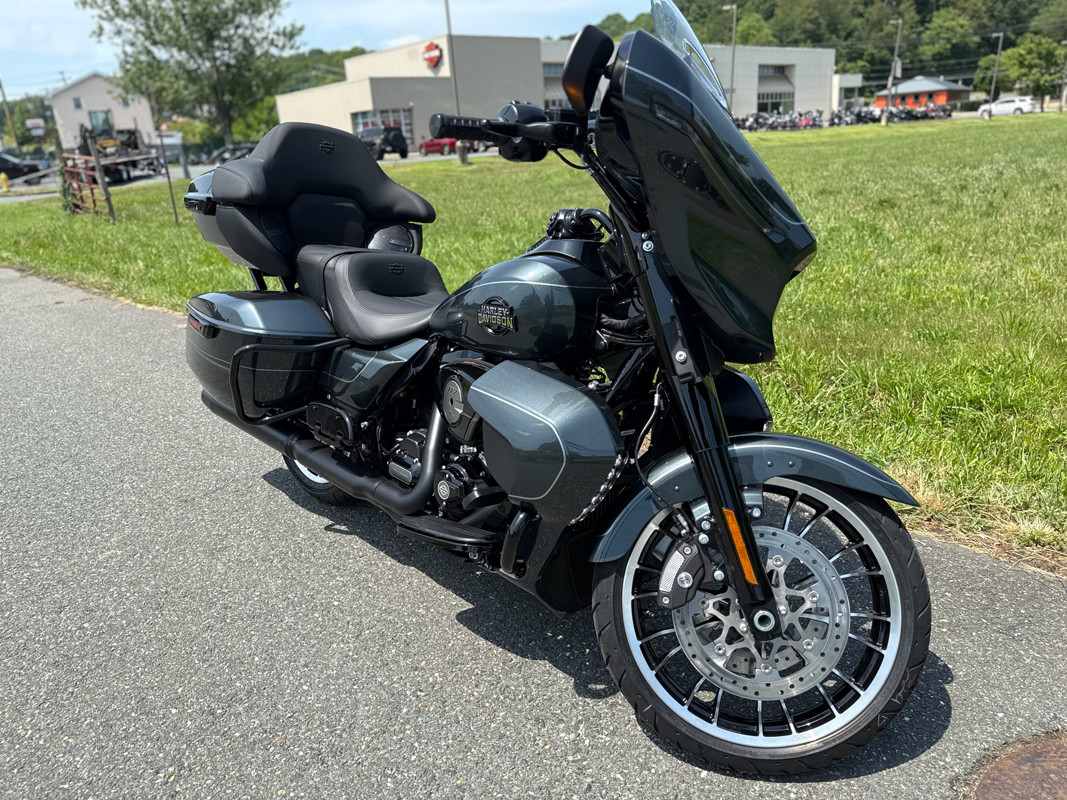 Street Glide® Limited