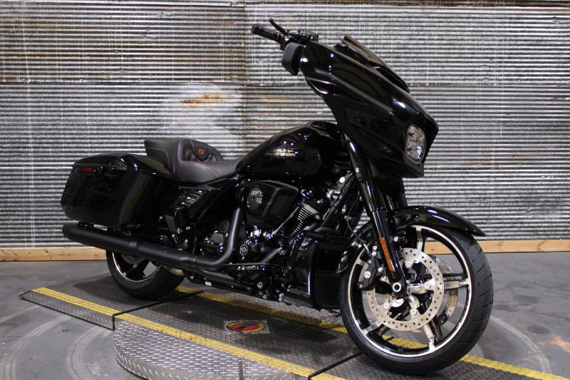 Street Glide®