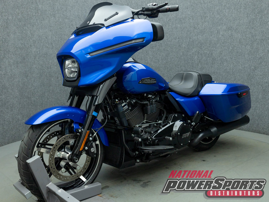 Street Glide®