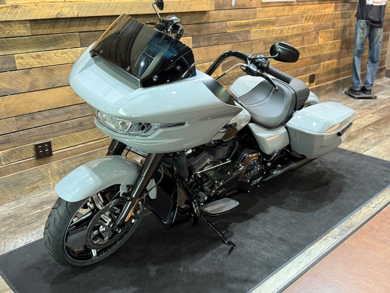 Road Glide®