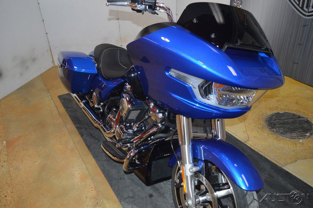 Road Glide®