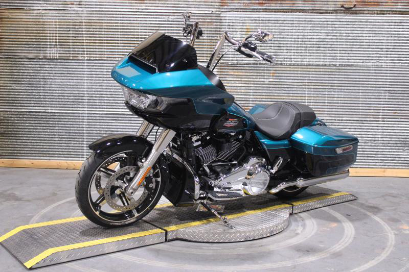 Road Glide®