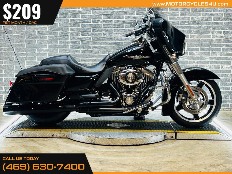 Street Glide®