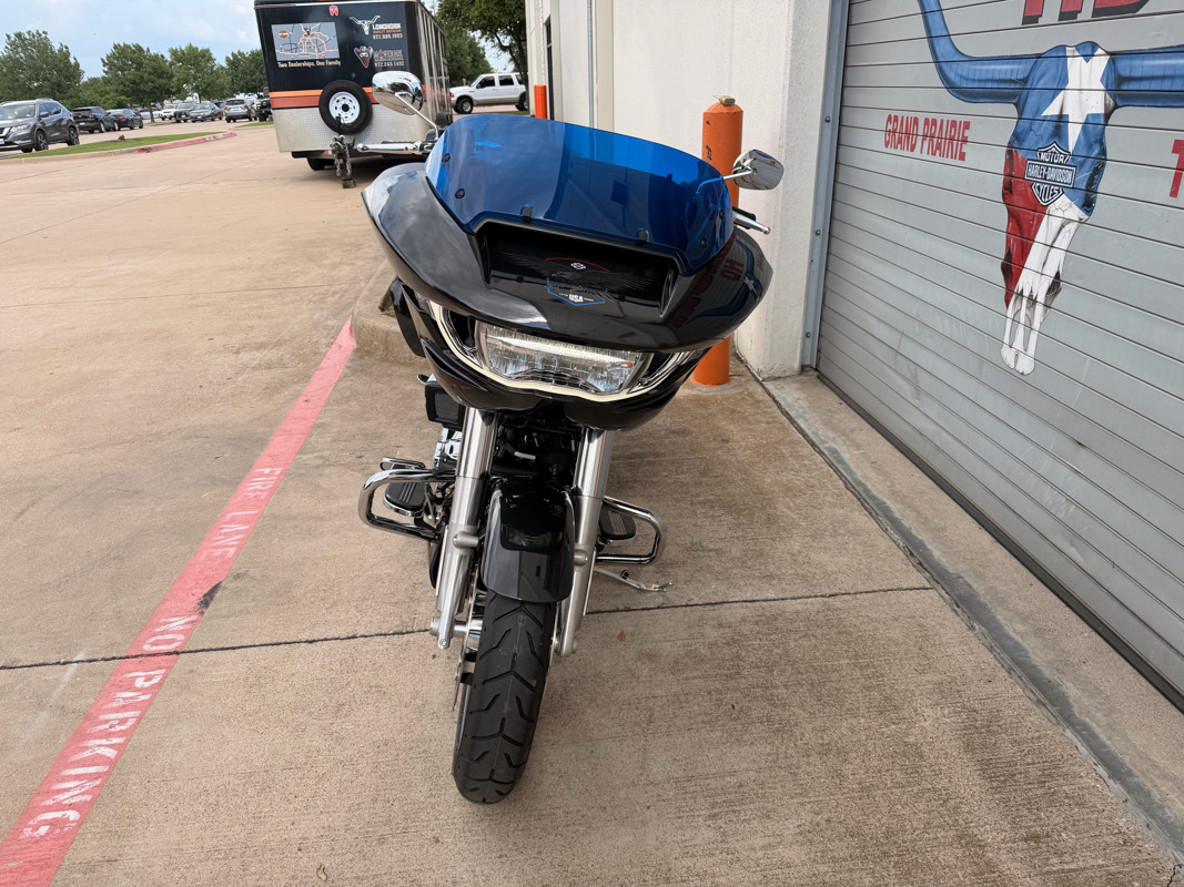 Road Glide®