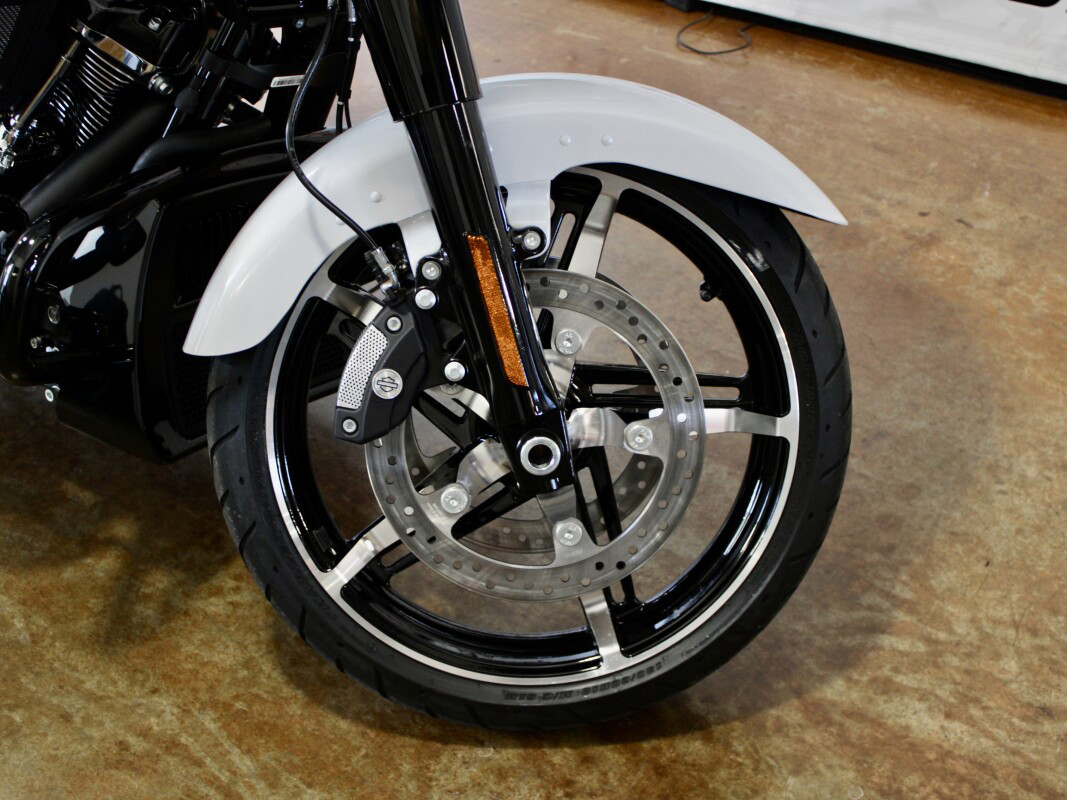 Road Glide®