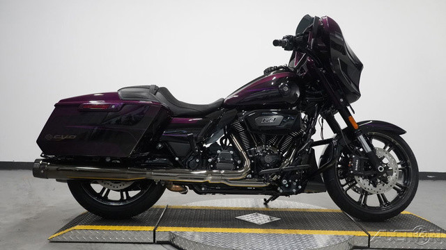 CVO® Street Glide®