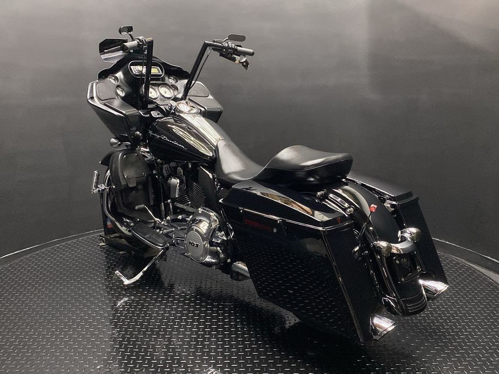 Road Glide® Custom