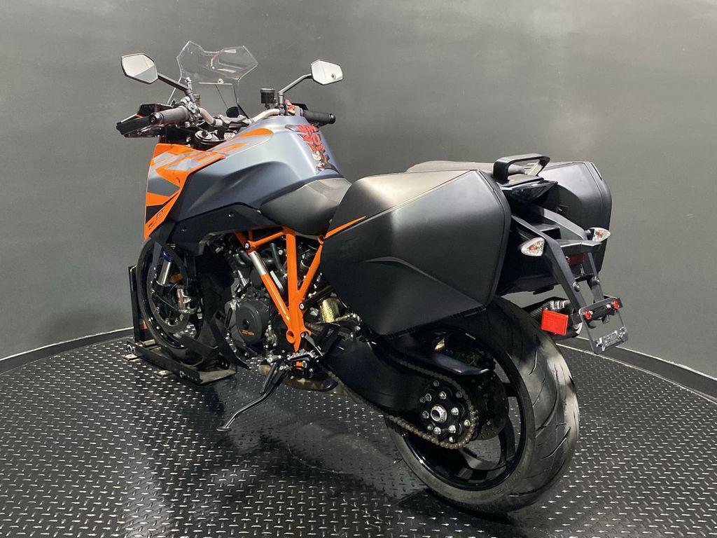 1290 Super Duke GT