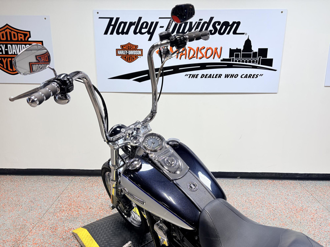 Dyna® Super Glide Custom