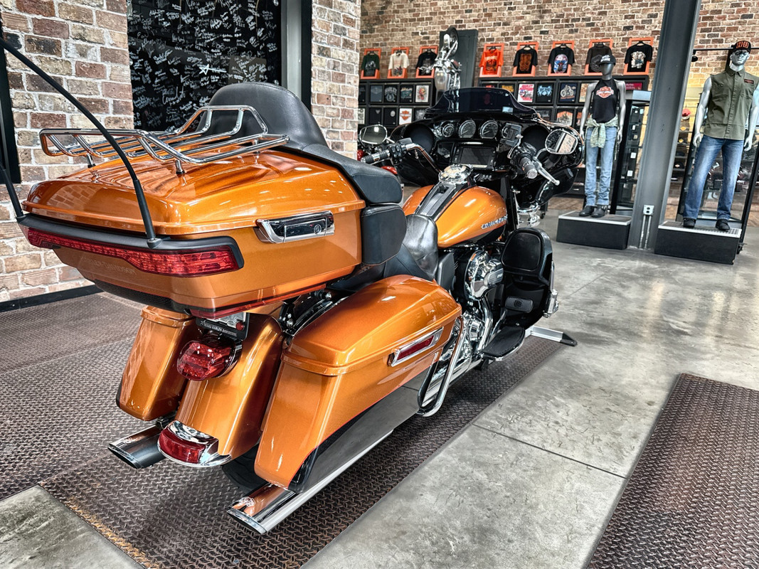 Electra Glide® Ultra Limited® Low