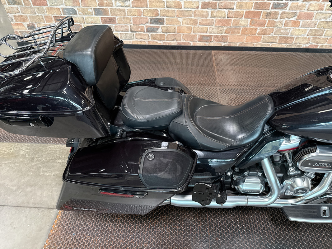 CVO® Street Glide®