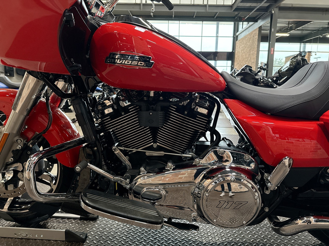 Road Glide®