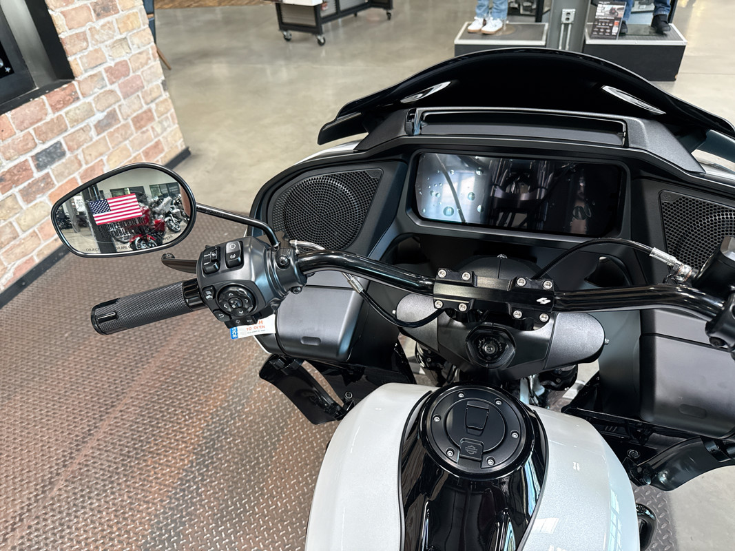 Road Glide®
