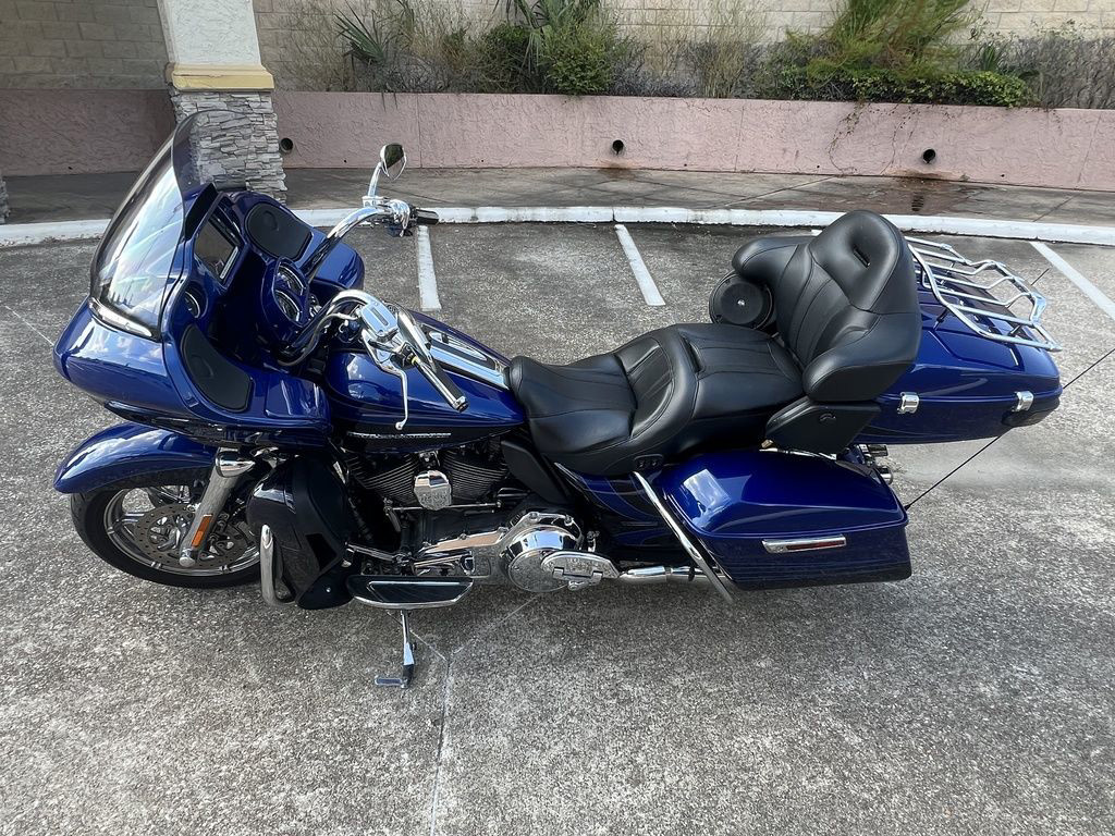CVO® Road Glide® Ultra