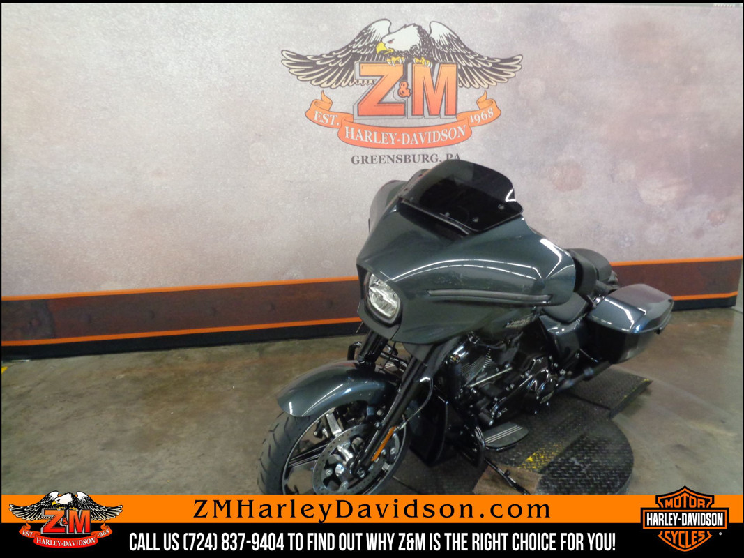 Street Glide®