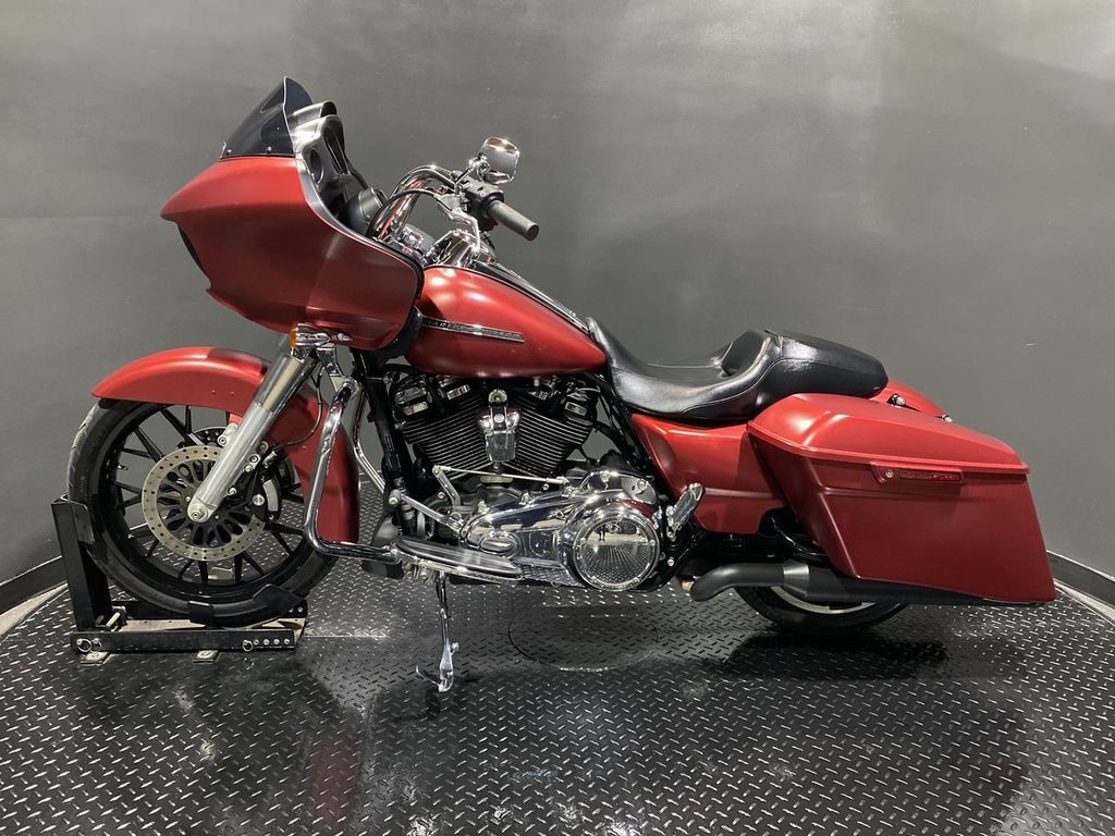 Road Glide®