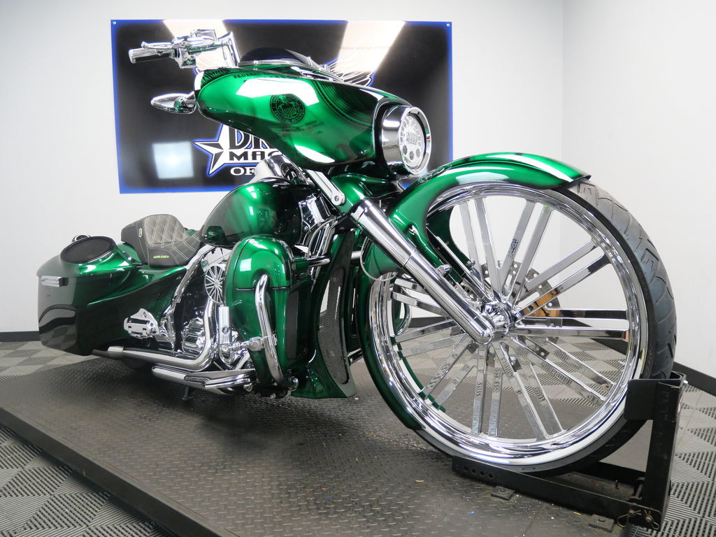 Street Glide®