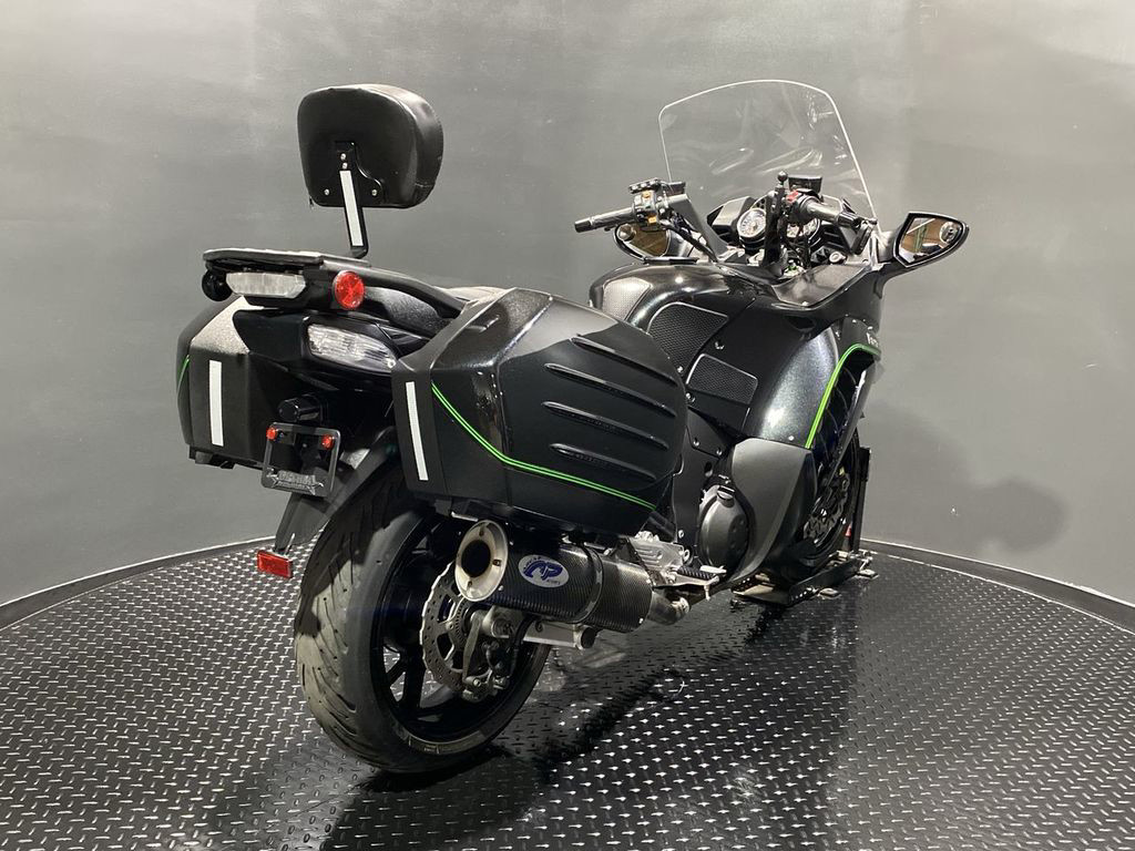 Concours® 14 ABS	