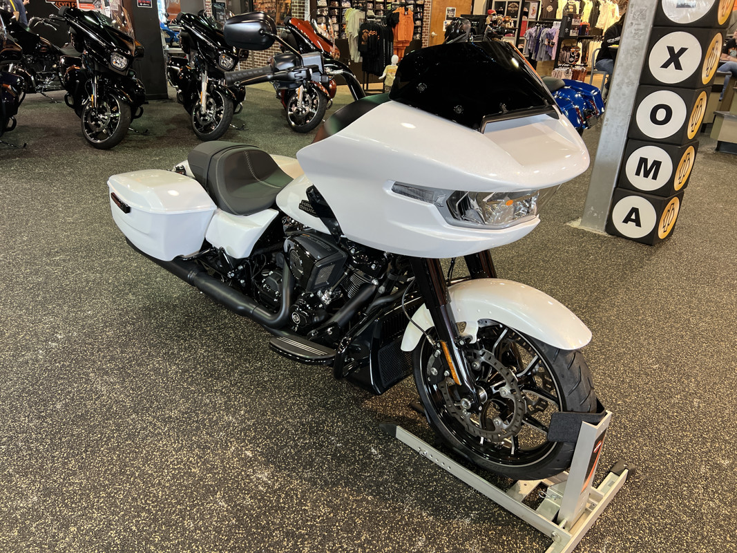 Road Glide®