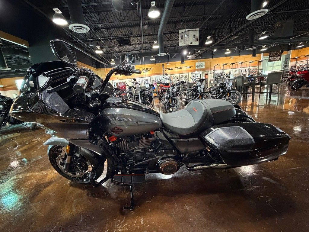 CVO® Road Glide®