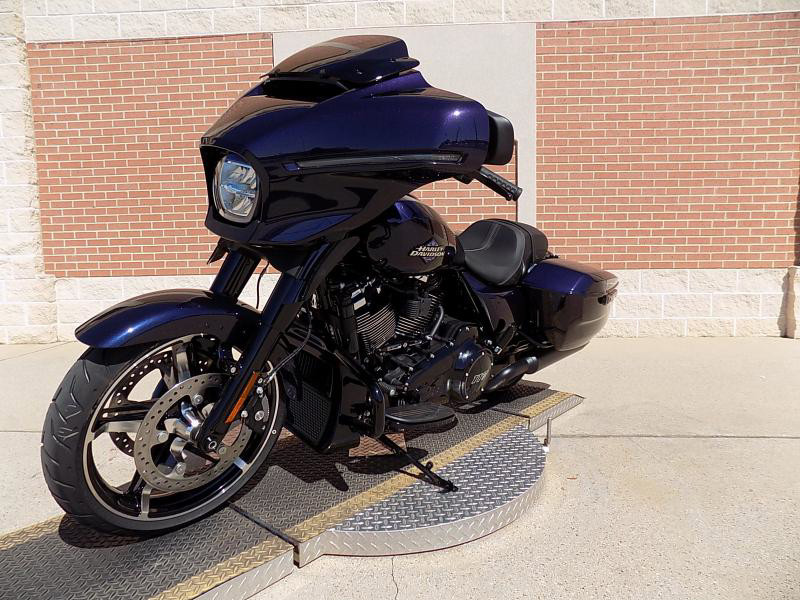 Street Glide®