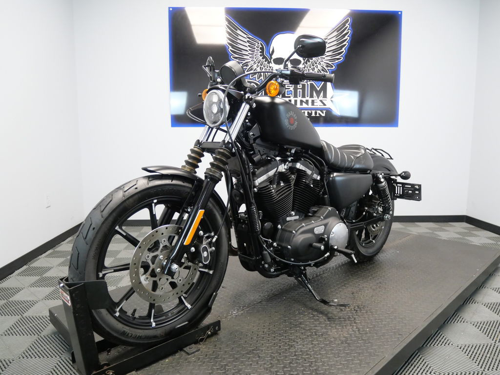 Iron 883®