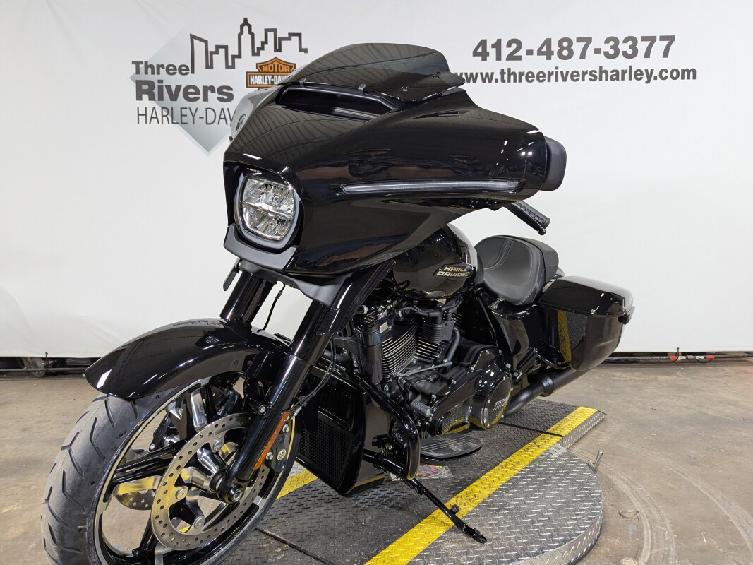 Street Glide®