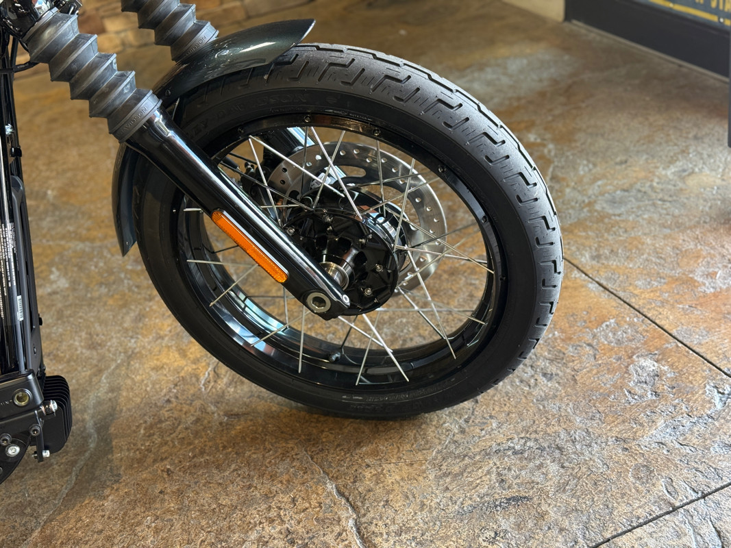 Street Bob®