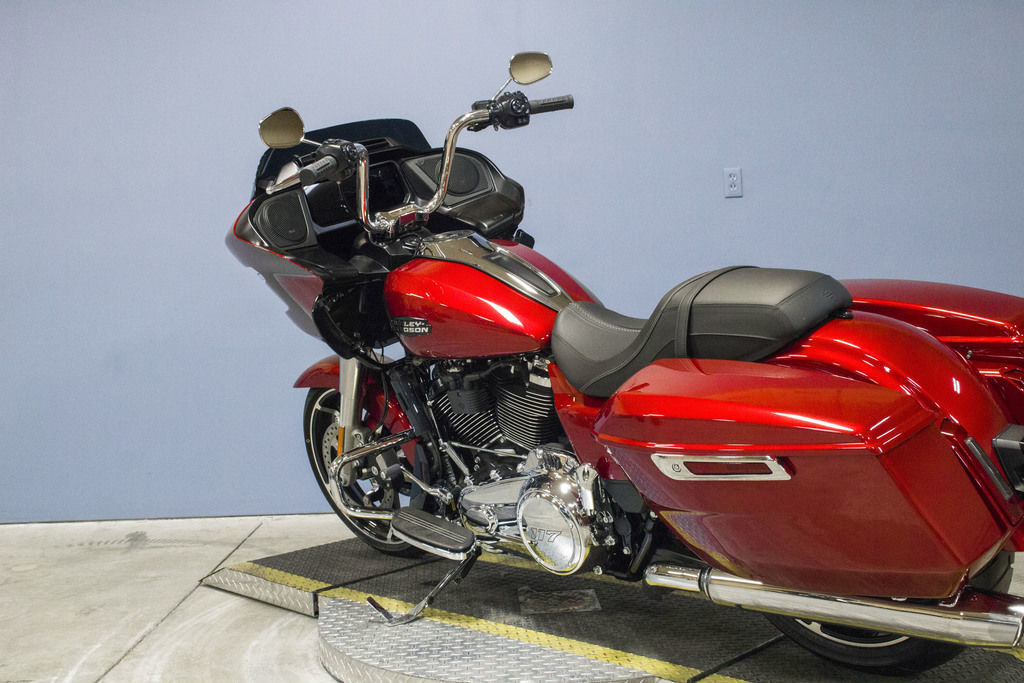 Road Glide®