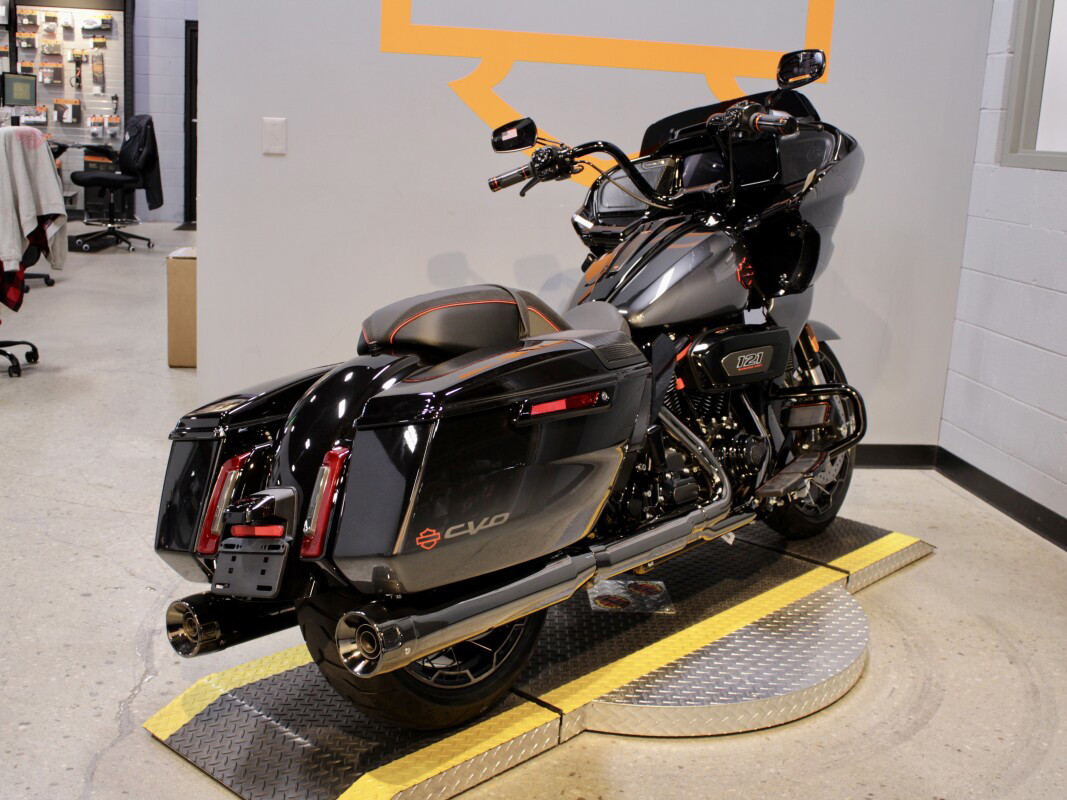 CVO® Road Glide®