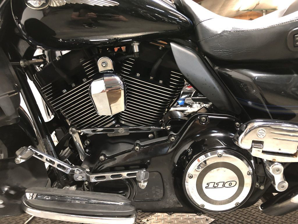 CVO® Ultra Classic® Electra Glide® 110th Anv. Ed.