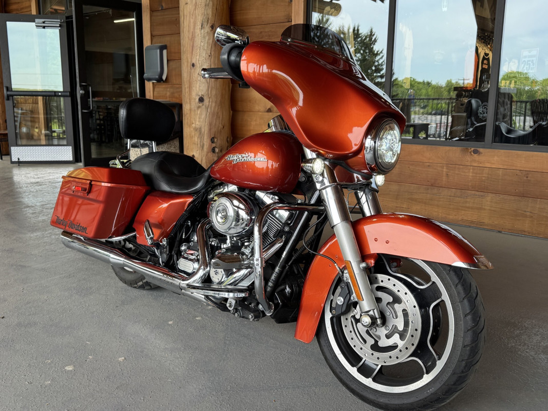 Street Glide®