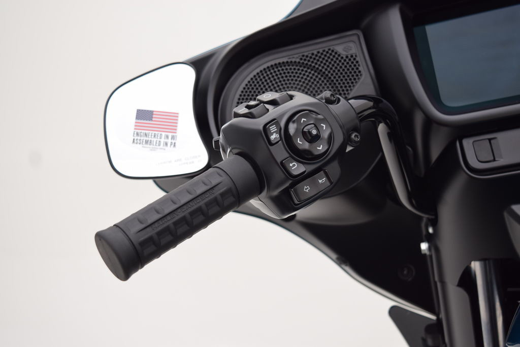 Street Glide®