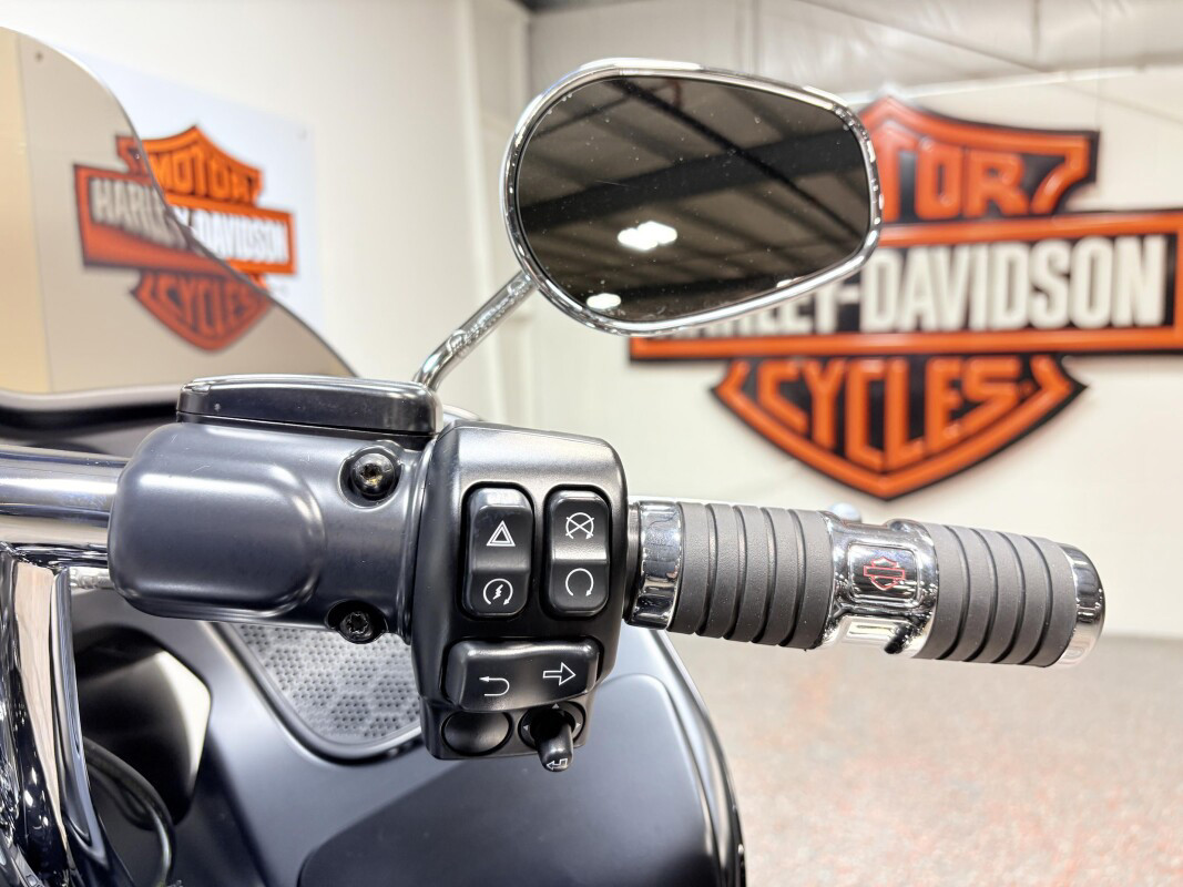 Road Glide®
