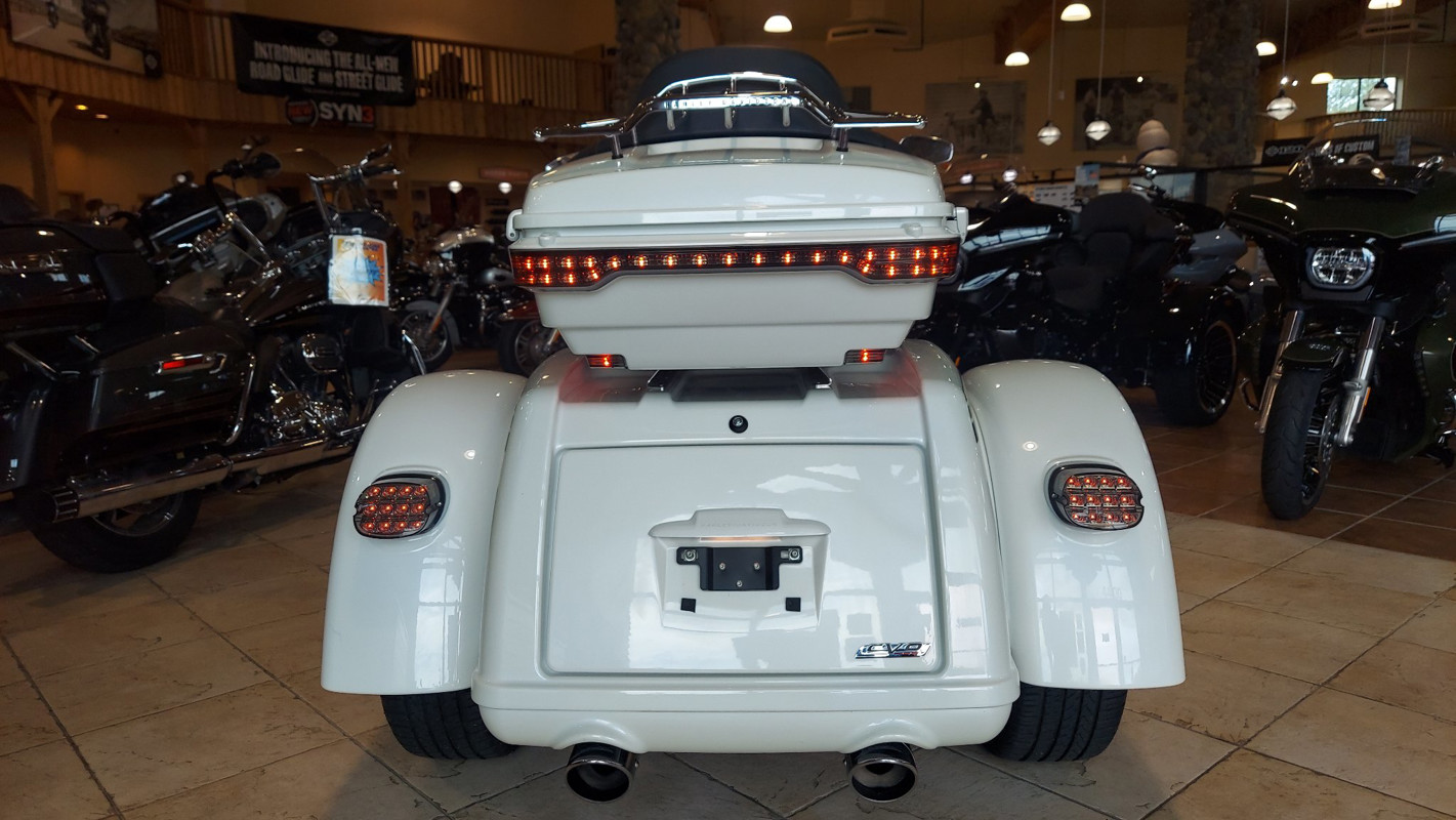 CVO Tri Glide® Ultra