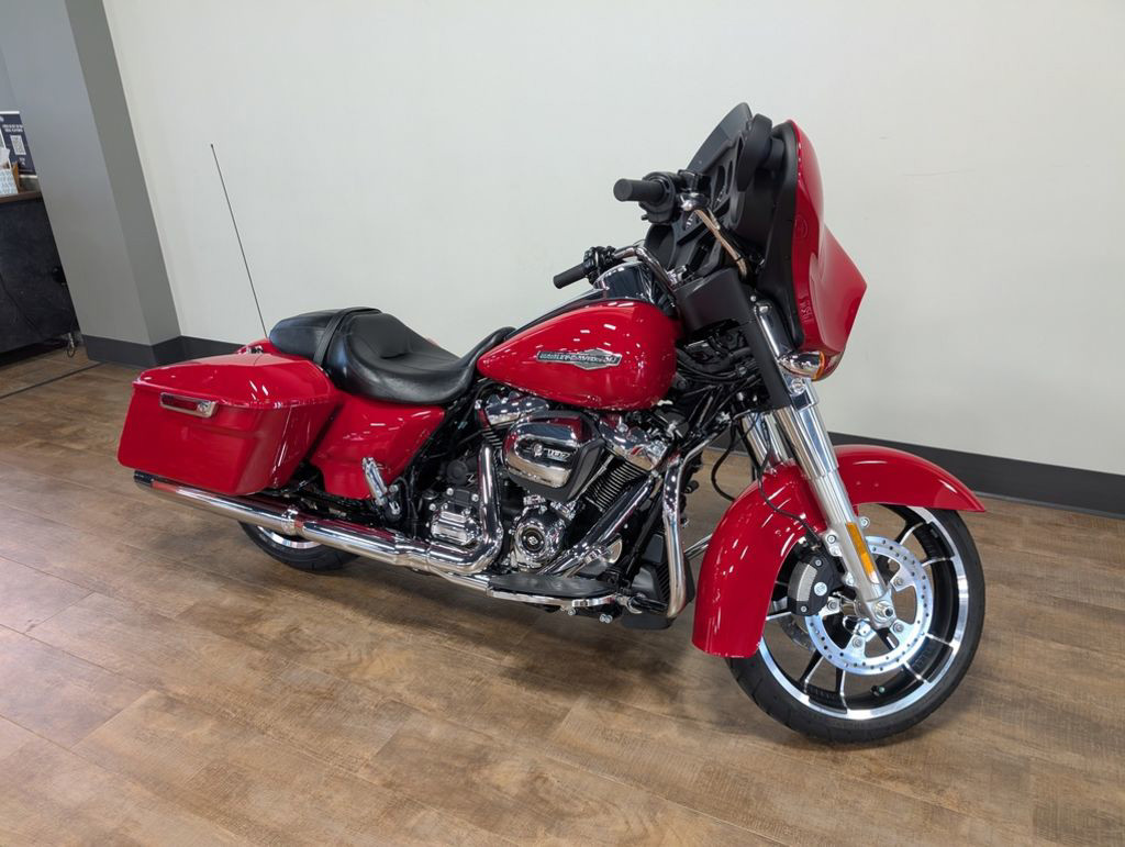 Street Glide®
