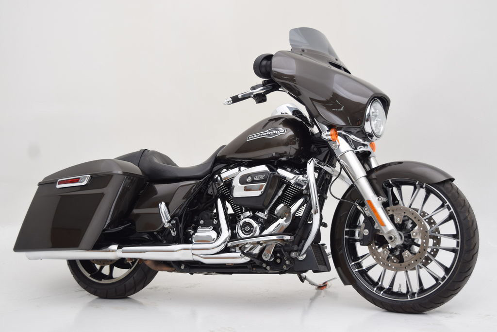 Street Glide®