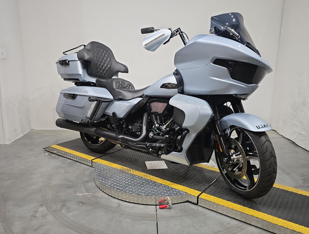 Road Glide®